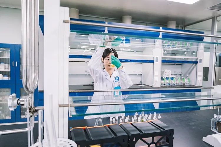 “做老苍生用得起的好药”，，，记者探秘智能化医药企业新状态